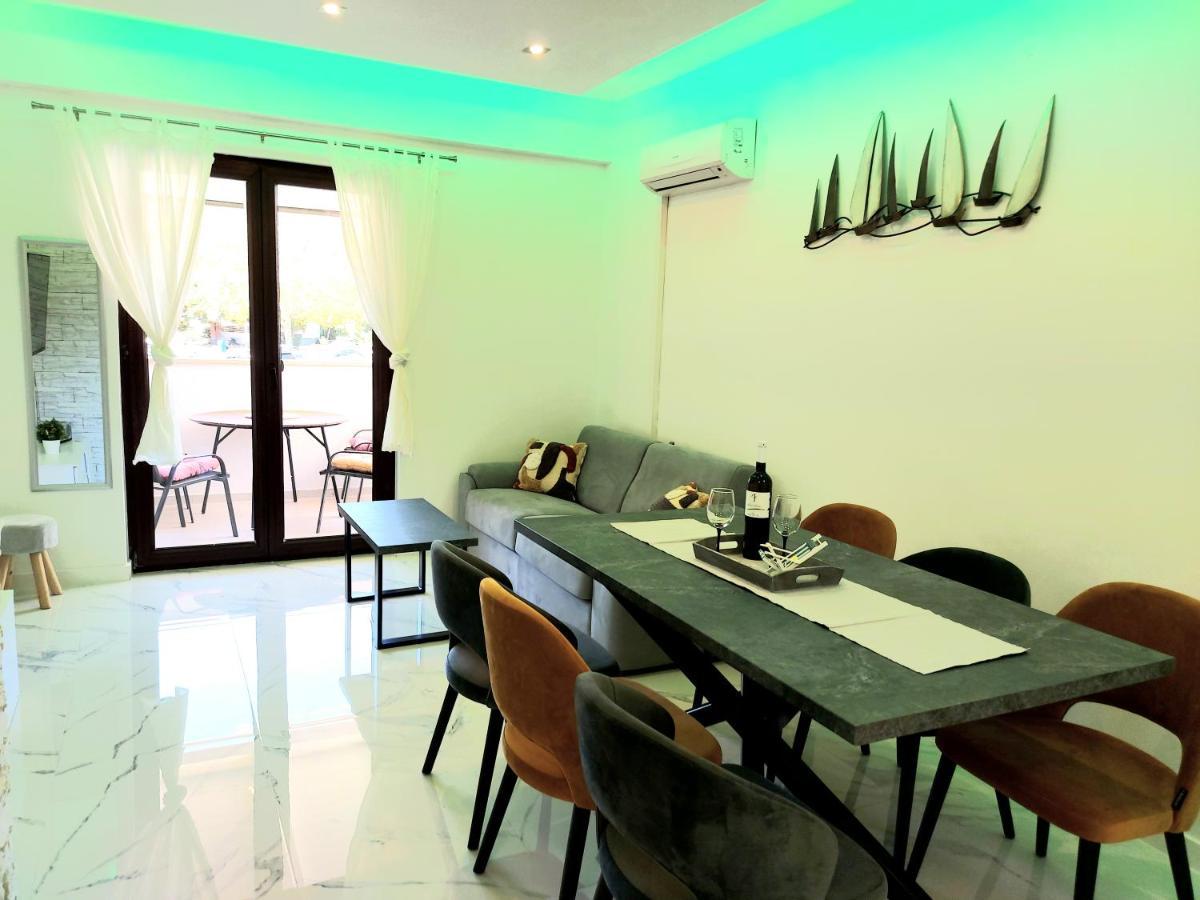 Apartman S Dvije Spavace Sobe โปเรช ภายนอก รูปภาพ