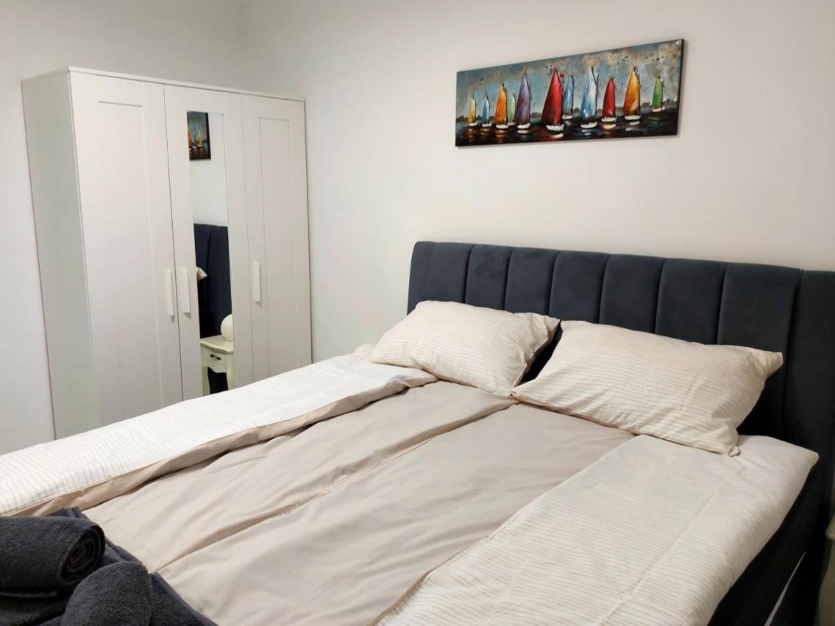 Apartman S Dvije Spavace Sobe โปเรช ภายนอก รูปภาพ